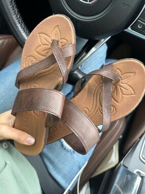 boc Brown Crisscross Strappy Women's Sandals